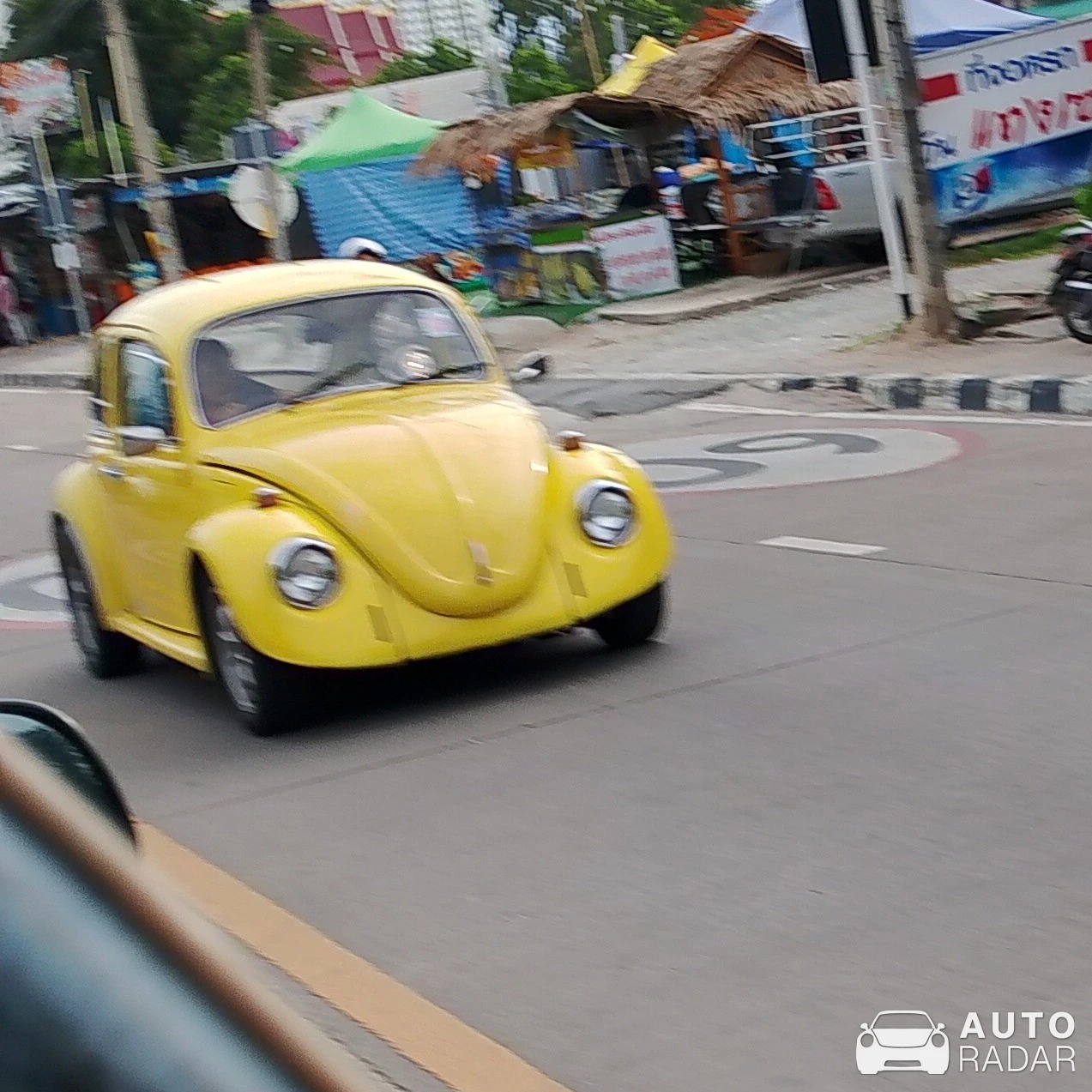Volkswagen Beetle spotted in เมืองพัทยา, ประเทศไทย