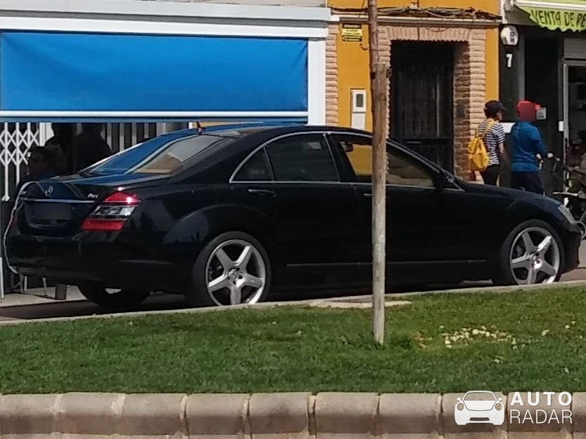 Mercedes-Benz S-Klasse W221 spotted in Cullera, Spain