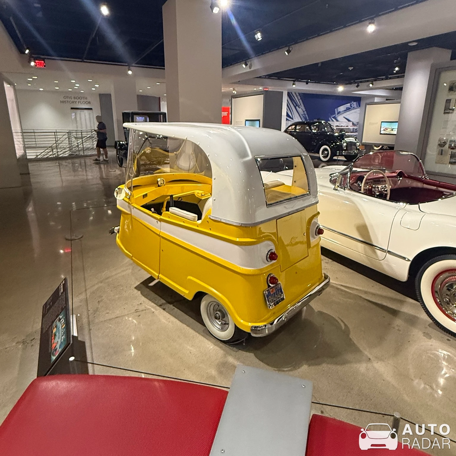 Taylor-Dunn Trident spotted in Los Angeles