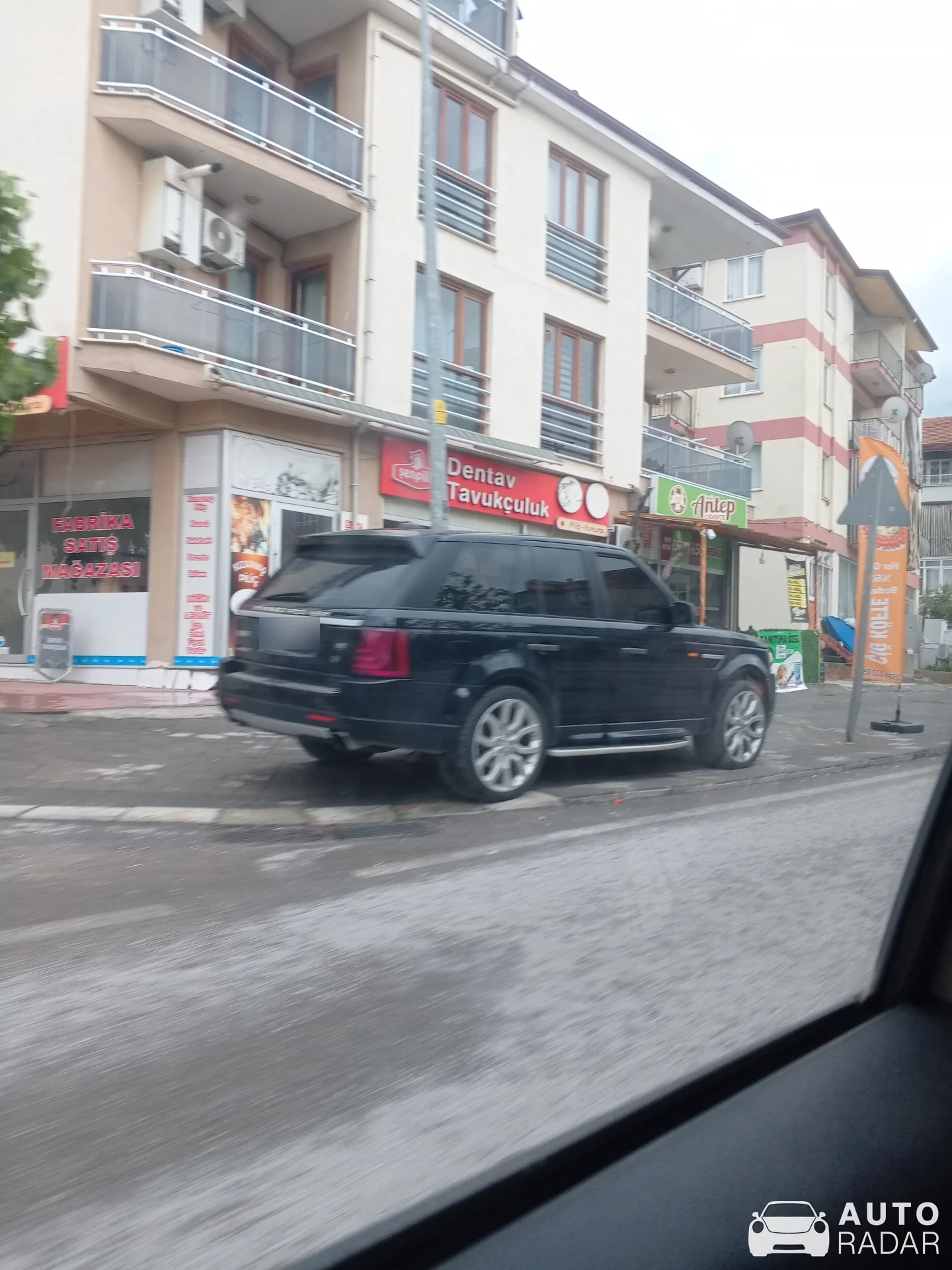 Land Rover Range Rover Sport HSE 2013 spotted in Pamukkale