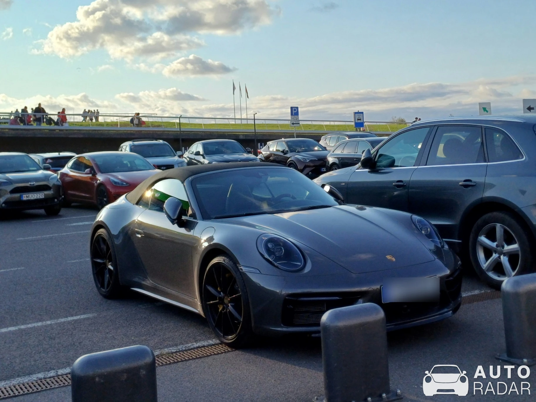 Porsche 992 Carrera Cabriolet MkI spotted in Kaunas, Lithuania