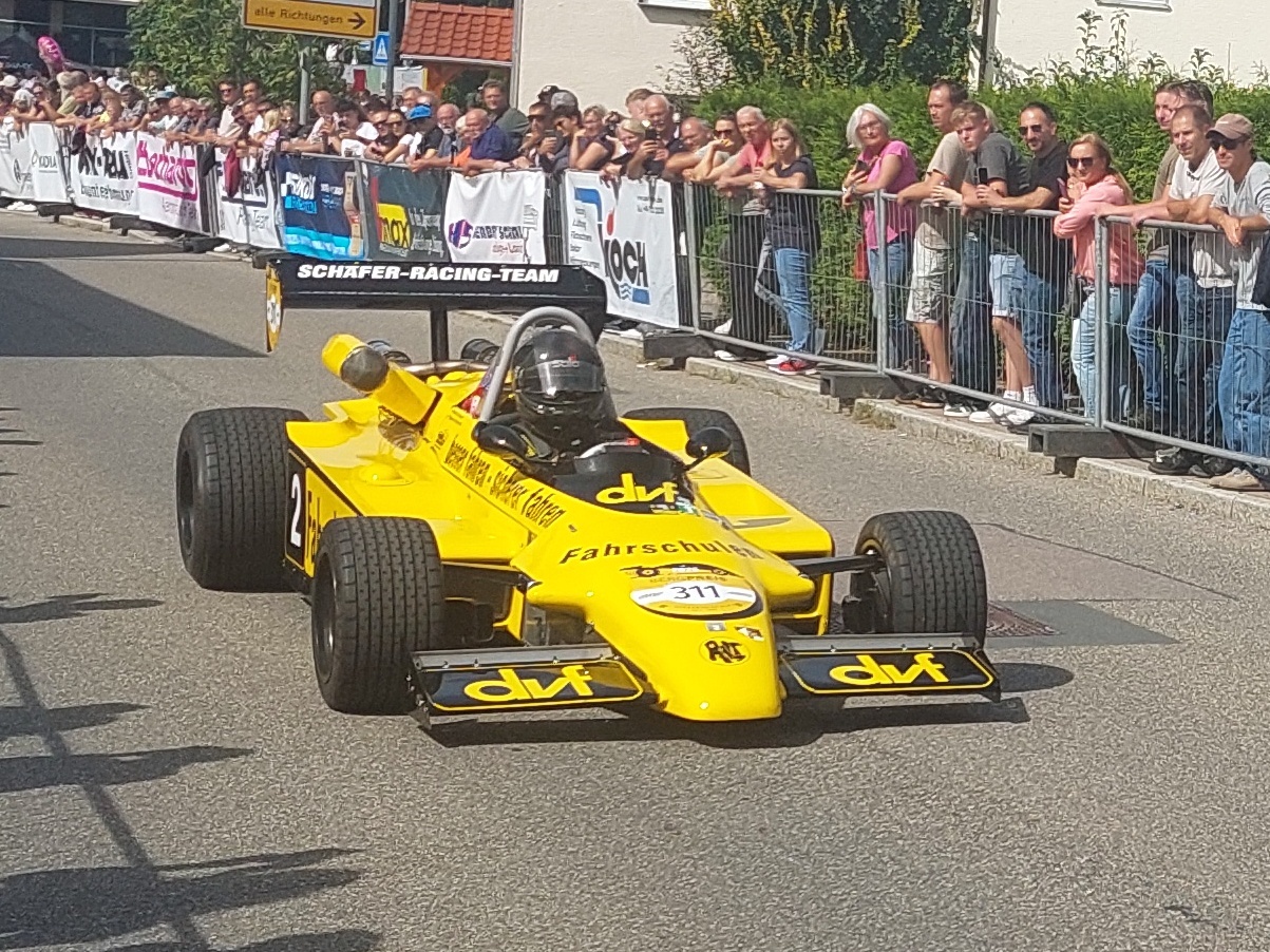 Fittipaldi FD01