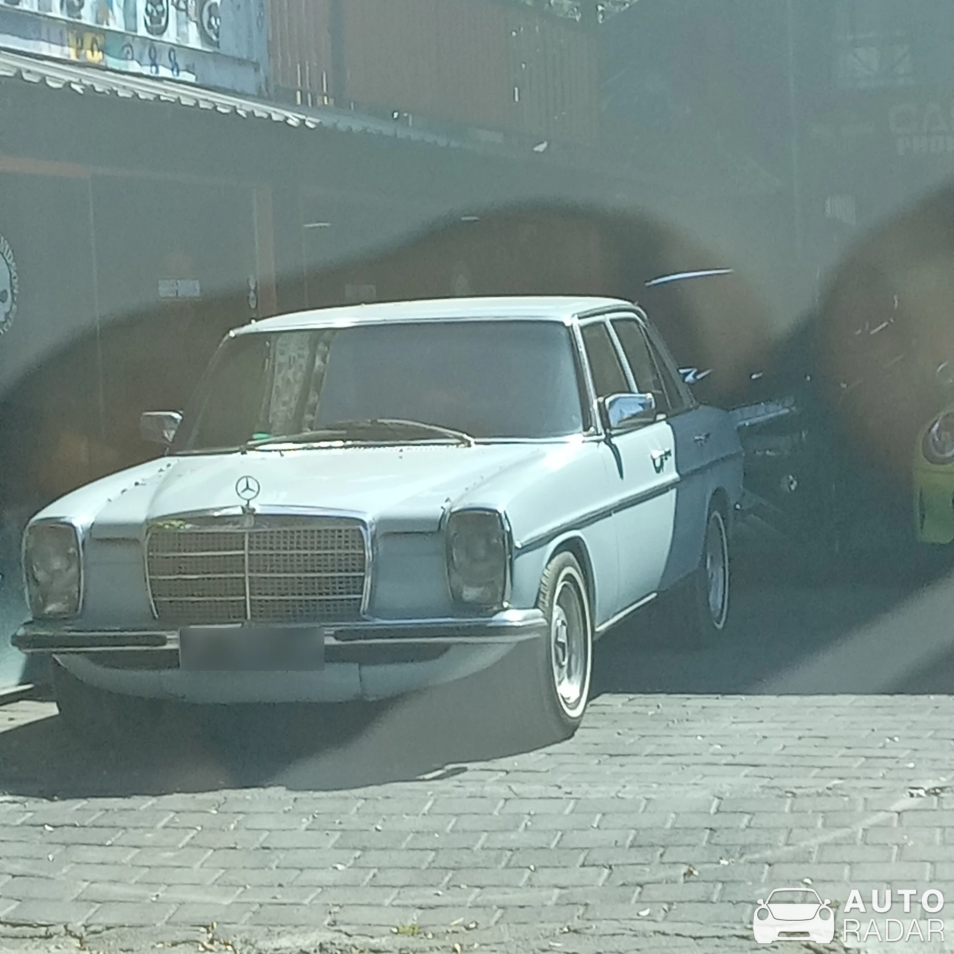 Mercedes-Benz E-Klasse W115 spotted