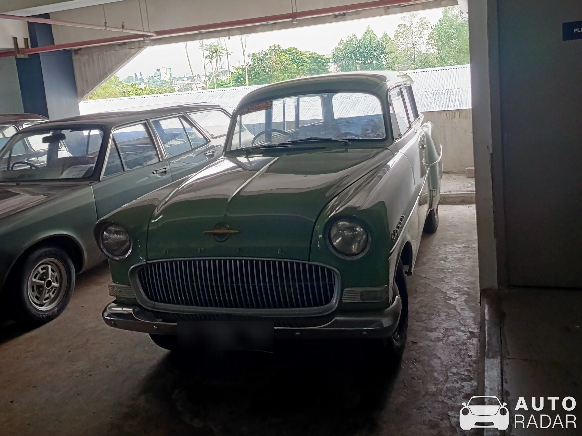 Opel Omega spotted in Bogor, Indonesia