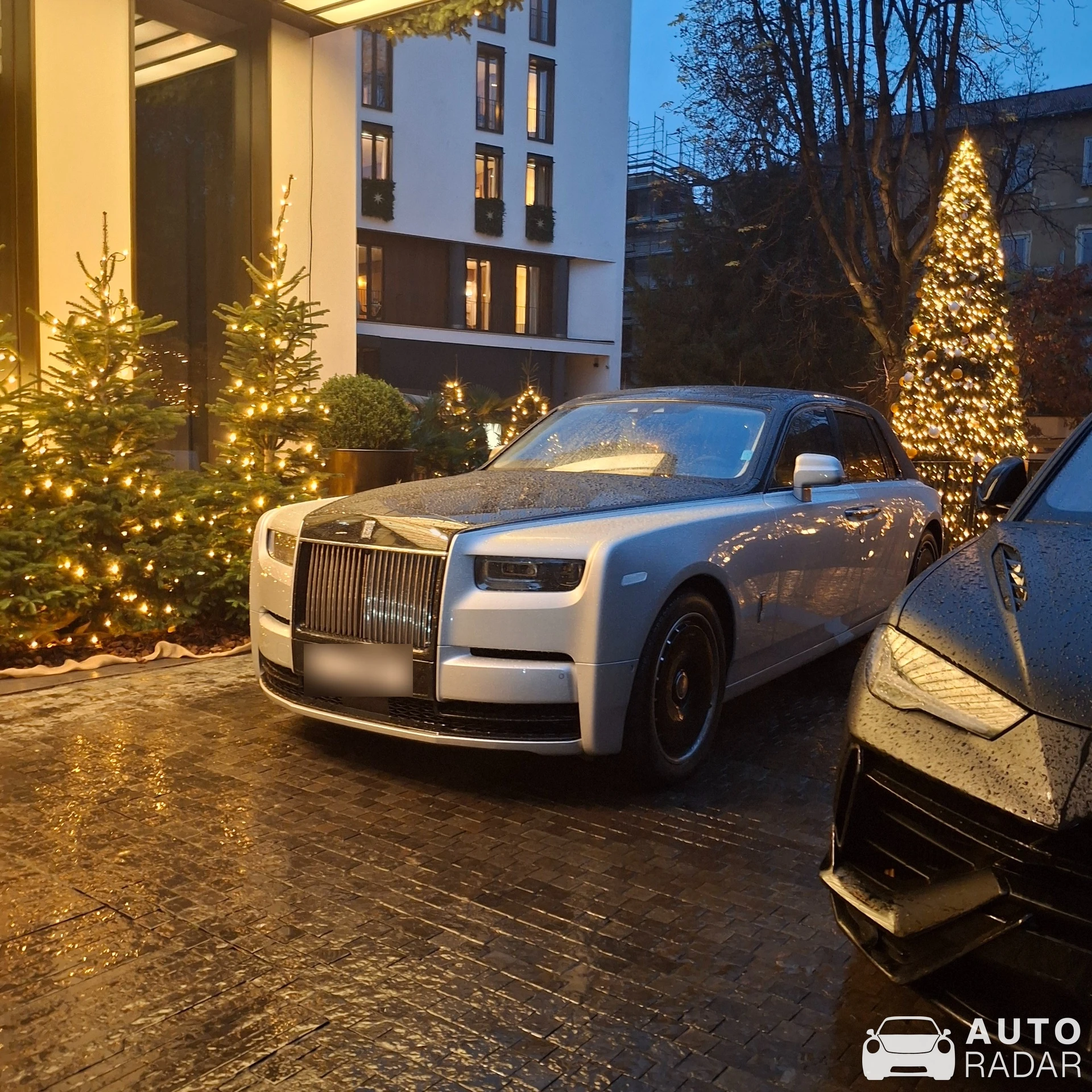 Rolls-Royce Phantom VIII spotted in Milano, Italy
