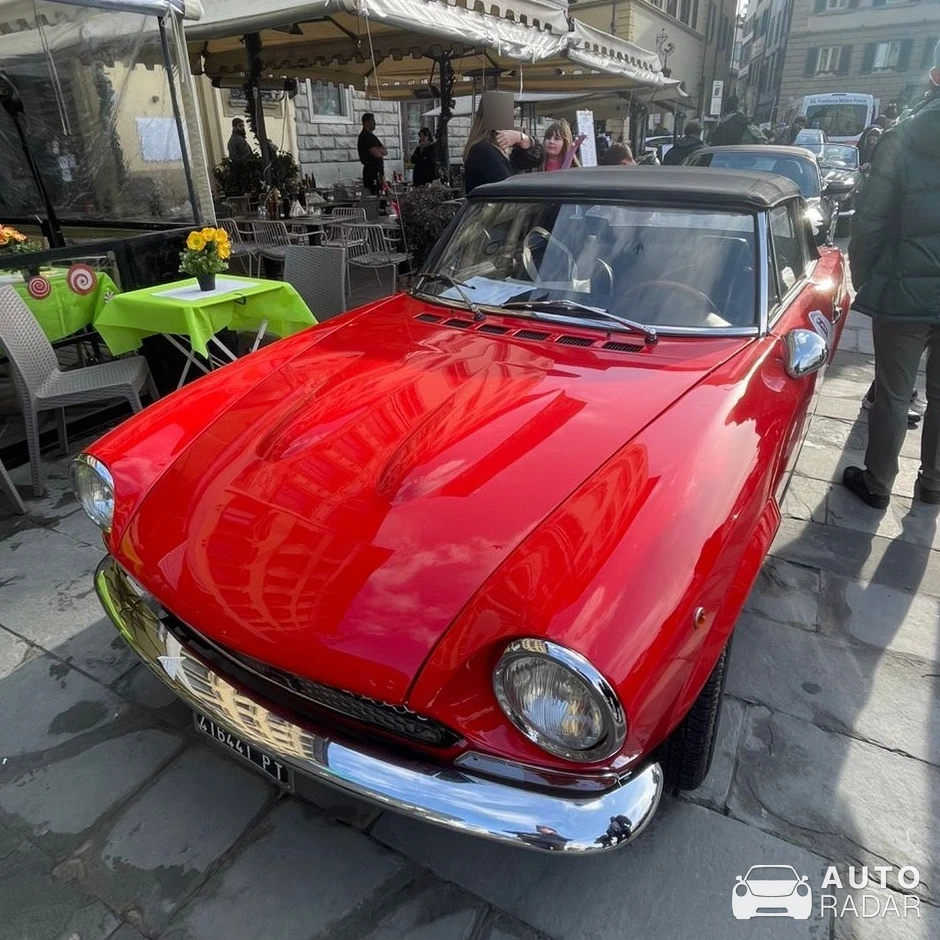 Fiat 124 Sport Spider spotted in Rome, Italy