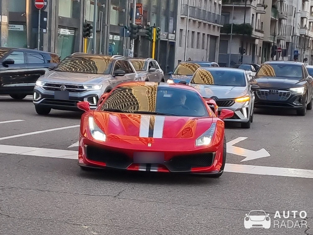 Ferrari 488 Pista spotted in Milano, Italy