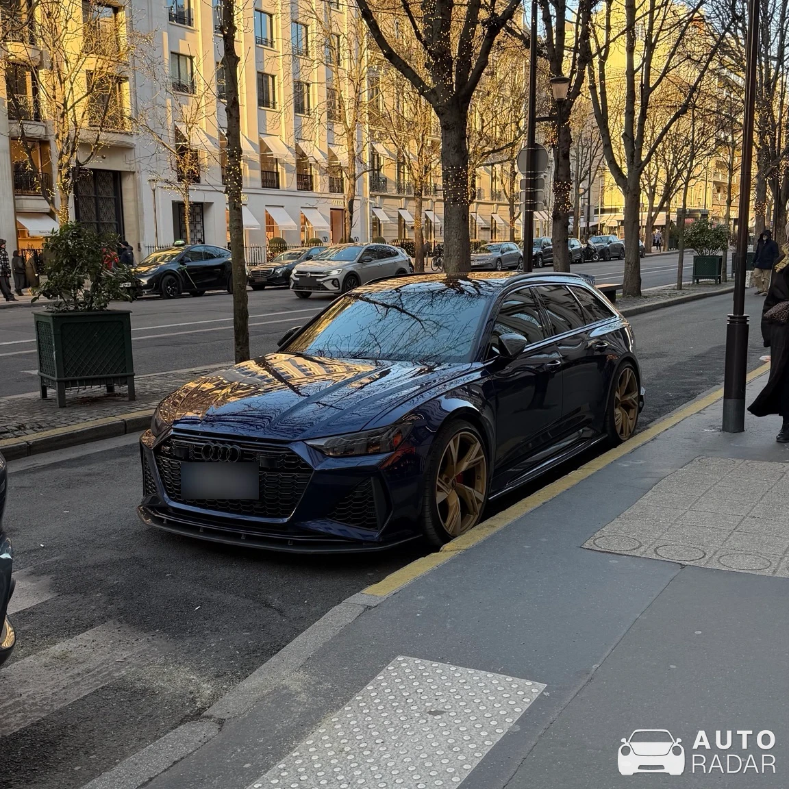 Audi RS6 Avant C8 spotted in Paris, France