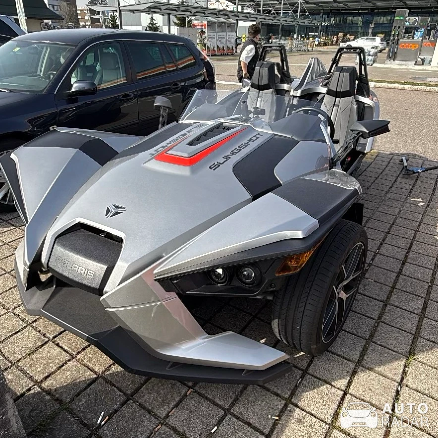Polaris Slingshot SL spotted in Dielsdorf, Schweiz