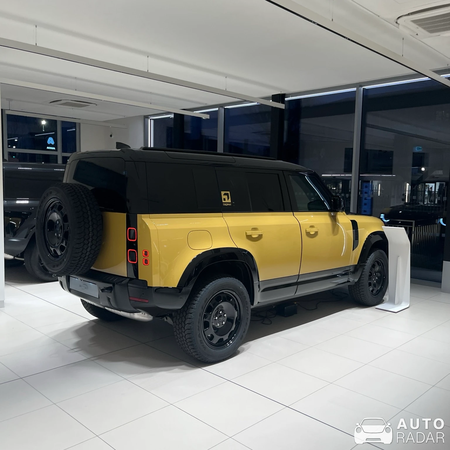 Land Rover Defender 110 Trophy Edition spotted in Castellanza, Italia