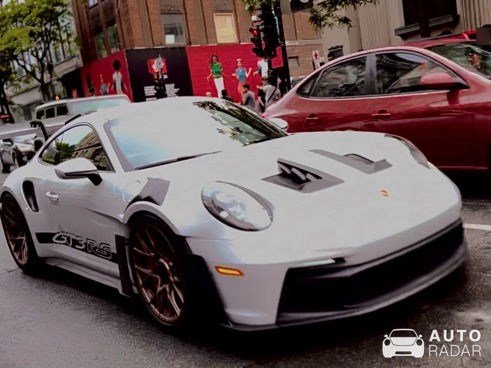 Porsche 992 GT3 RS MkI spotted in Montreal, Canada