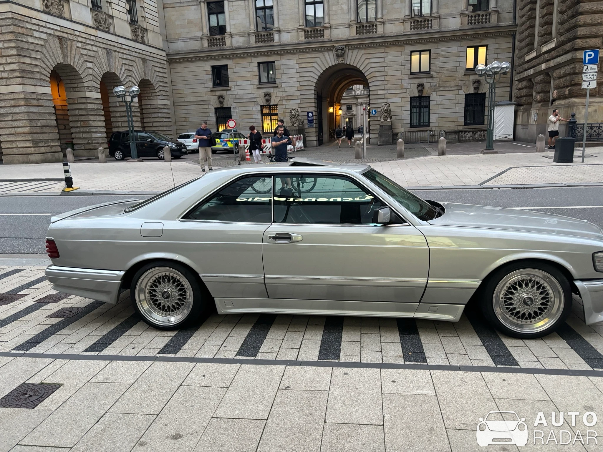Mercedes-Benz SEC C126 spotted in Hamburg, Niemcy