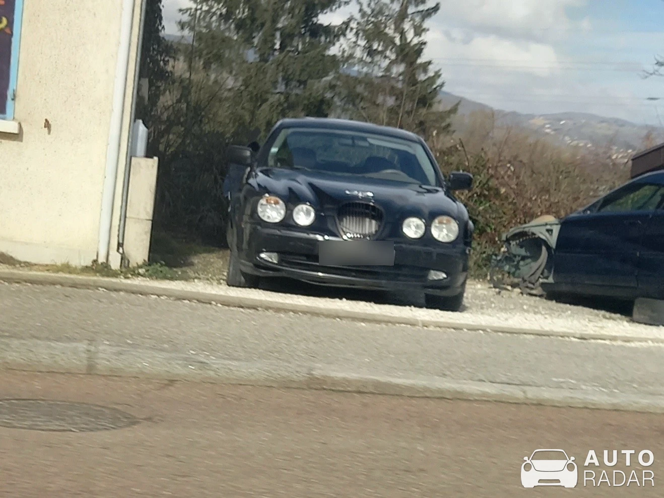 Jaguar S-Type V8 spotted in Annecy