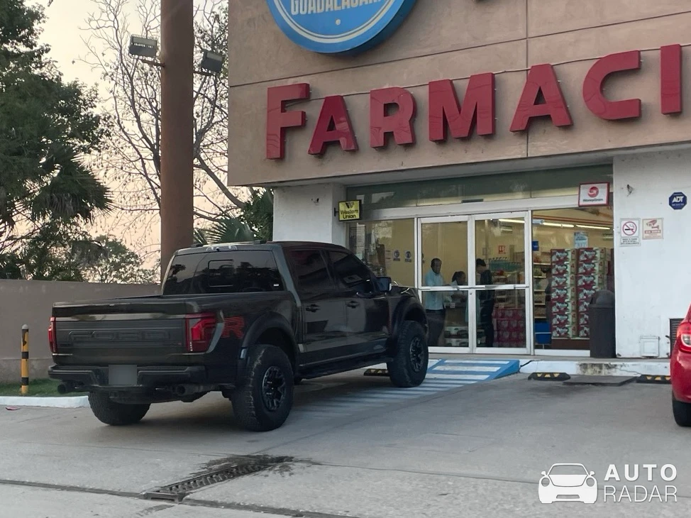 Ford F-150 Raptor R spotted in Villahermosa