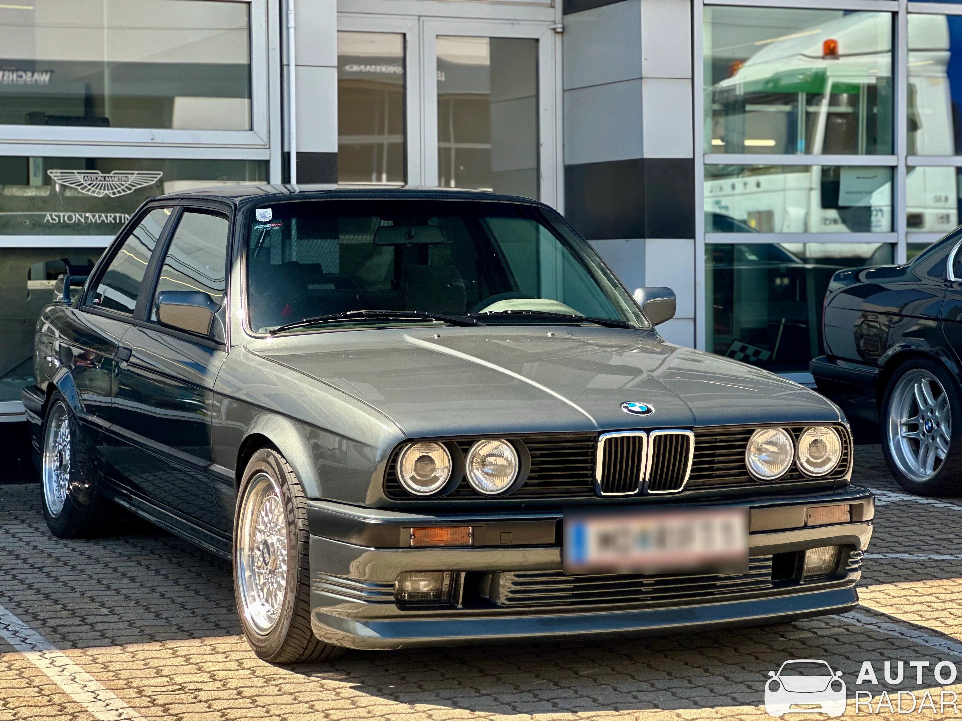 BMW 325i E30 spotted in Wien