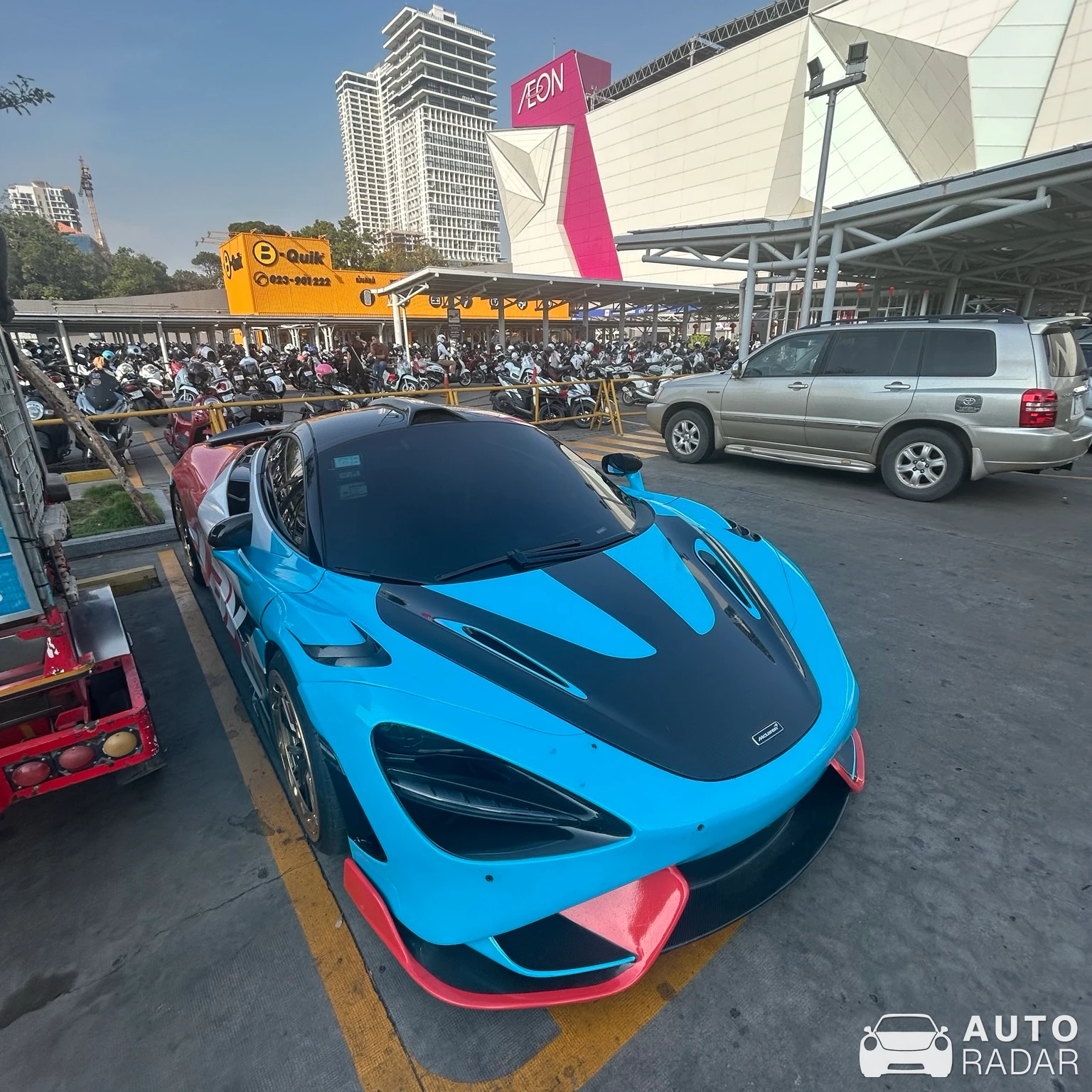 McLaren 720S spotted in Phnom Penh