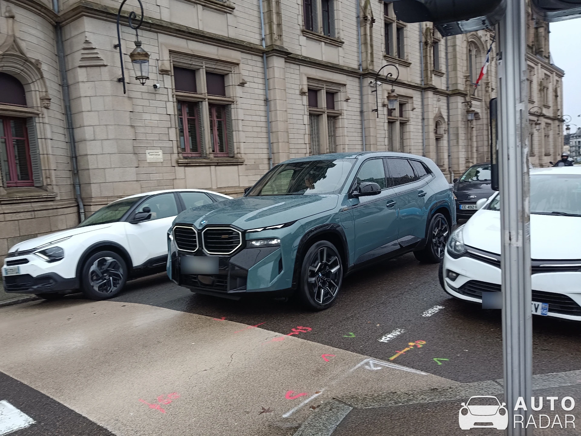 BMW XM G09 spotted in Quimper, France