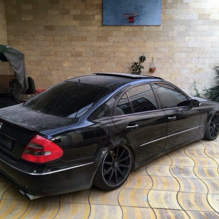 Mercedes-Benz E-Klasse W211