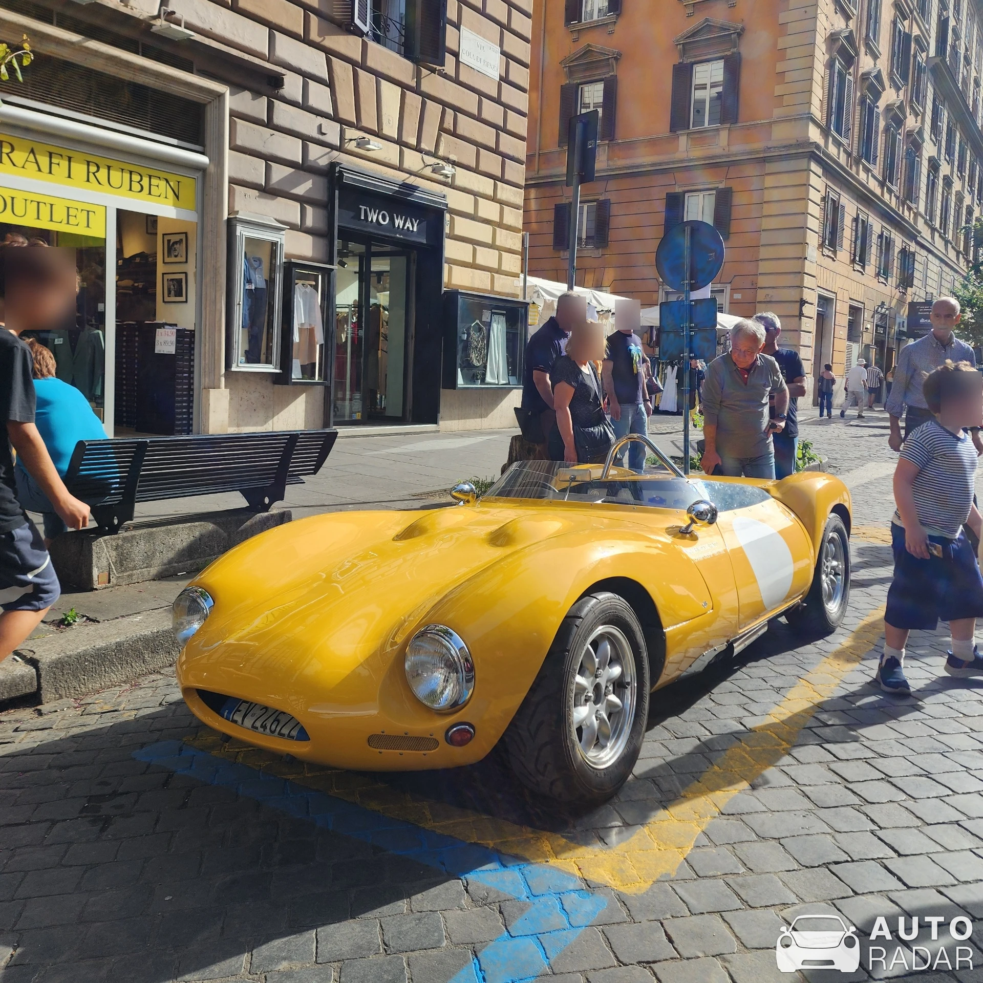 Ginetta G4 spotted in Roma