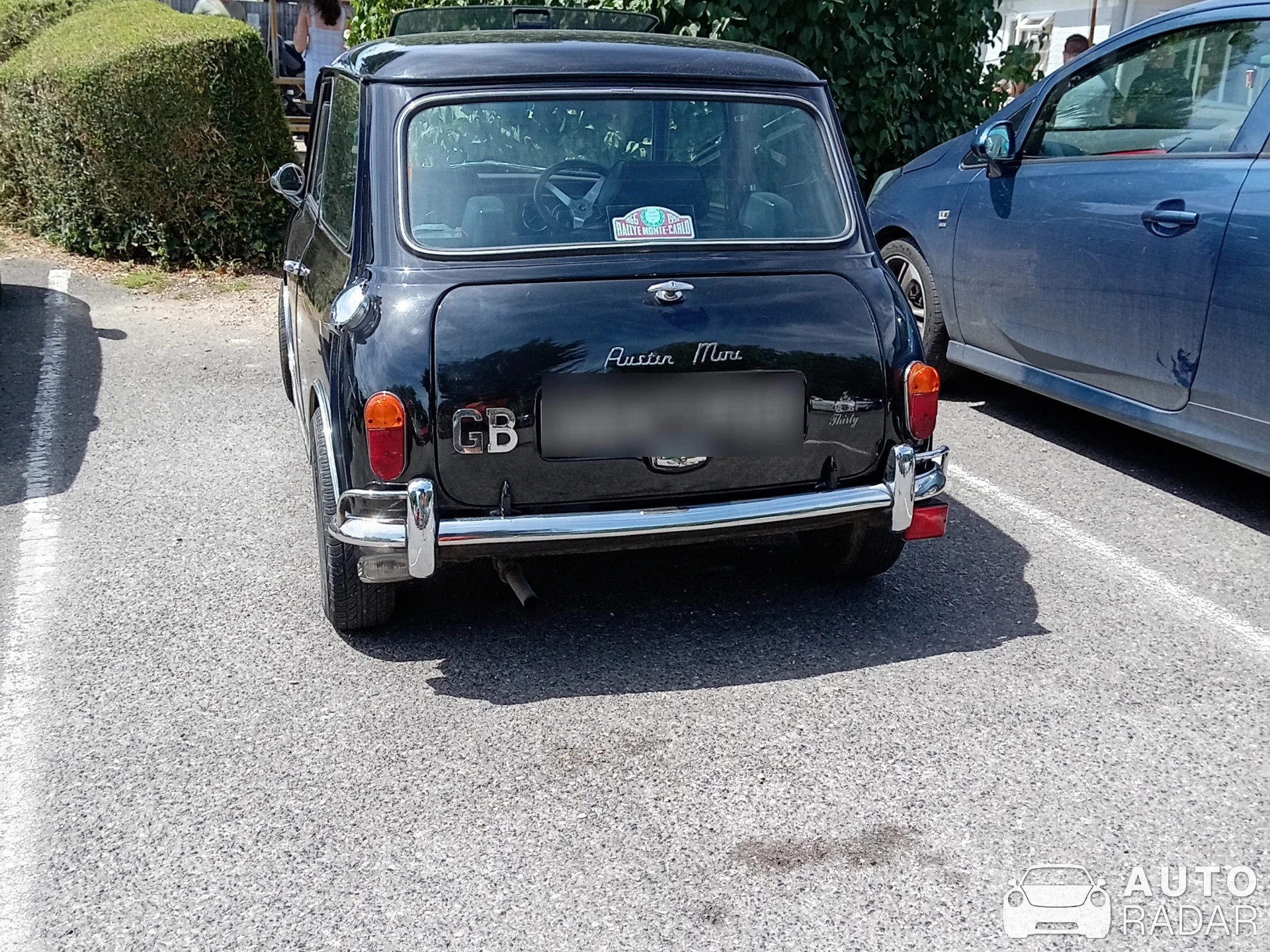 Austin Mini De Luxe spotted
