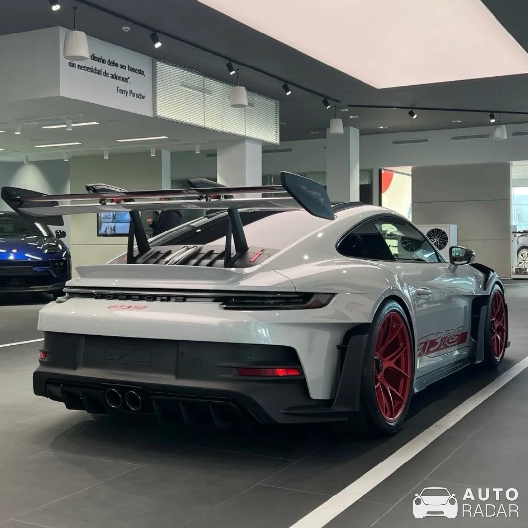 Porsche 992 GT3 RS MkI spotted in Ludwigsburg, Alemania