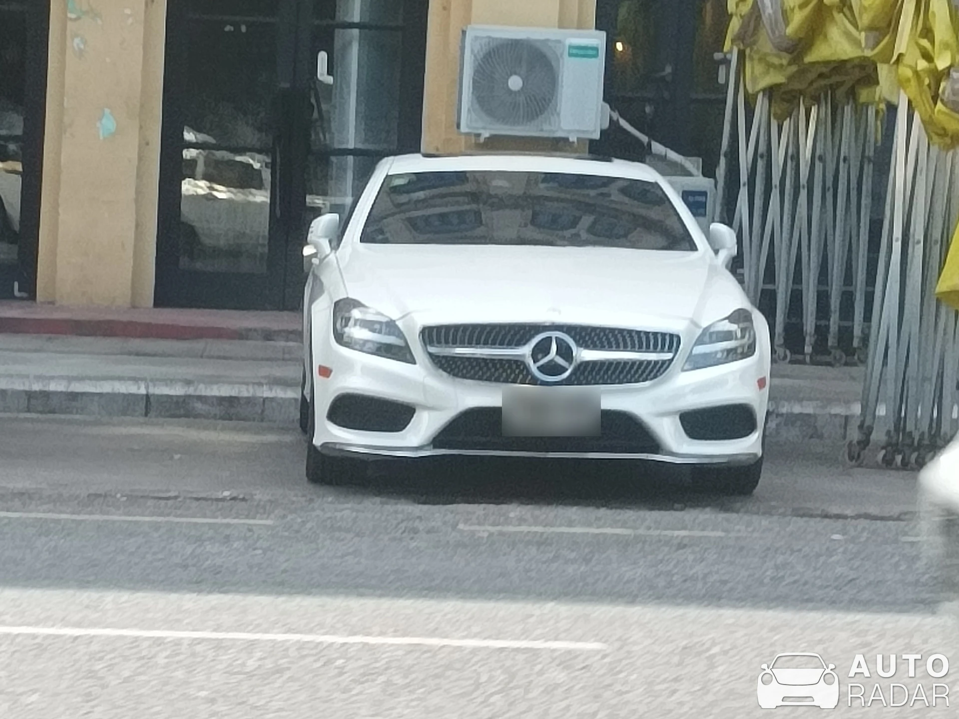 Mercedes-Benz CLS-Klasse C218 spotted in Yangon