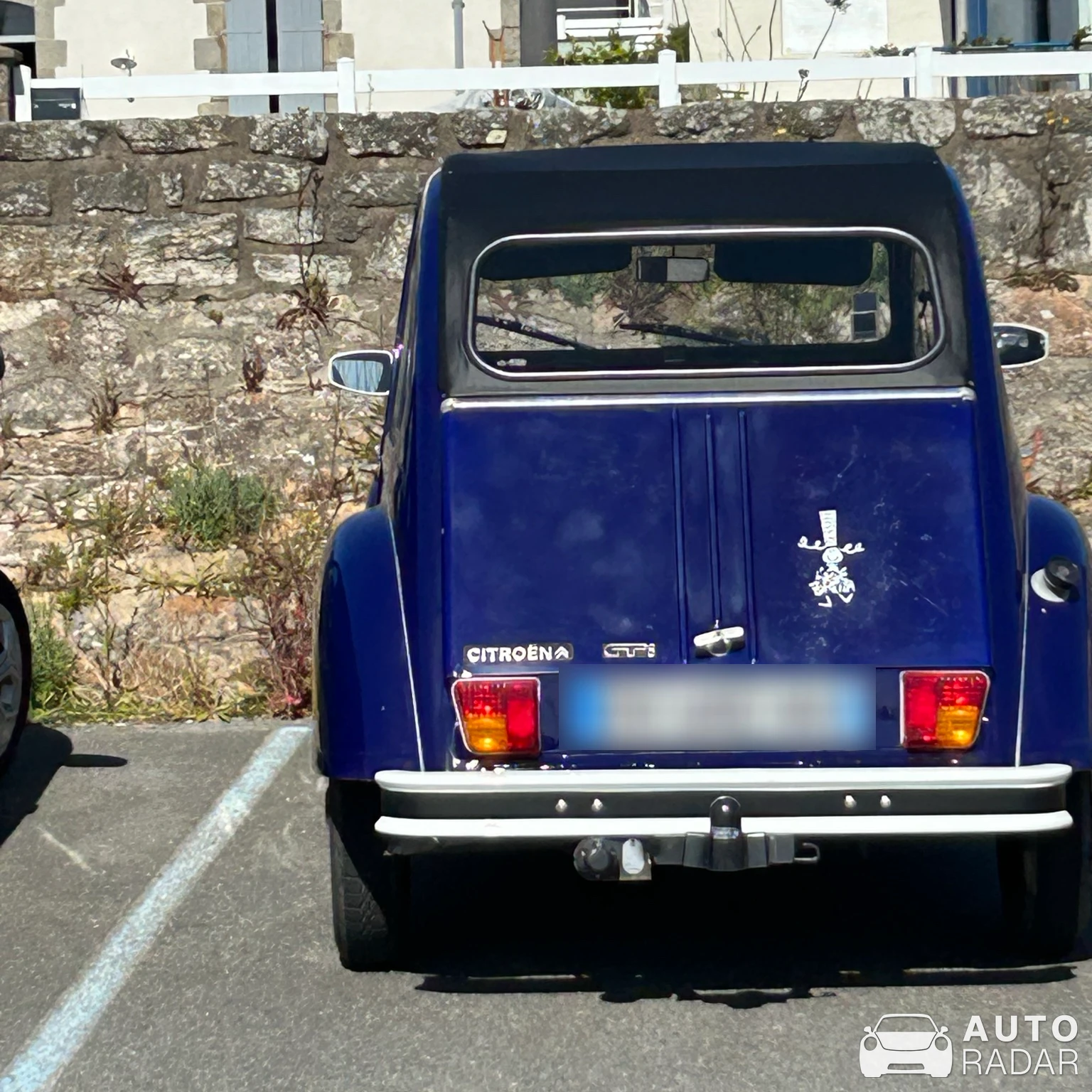 Citroën 2CV spotted in Étel, France