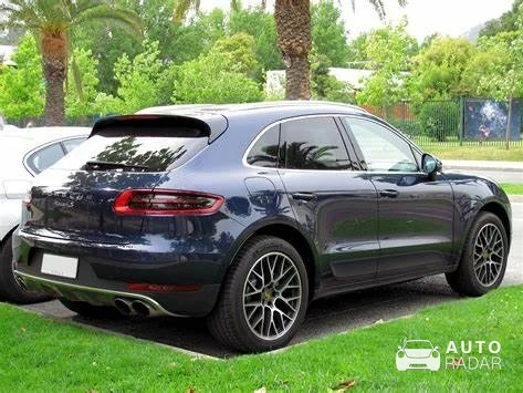 Porsche Macan spotted in Calgary, Canada