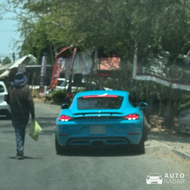 Porsche 718 Cayman spotted in Cuernavaca