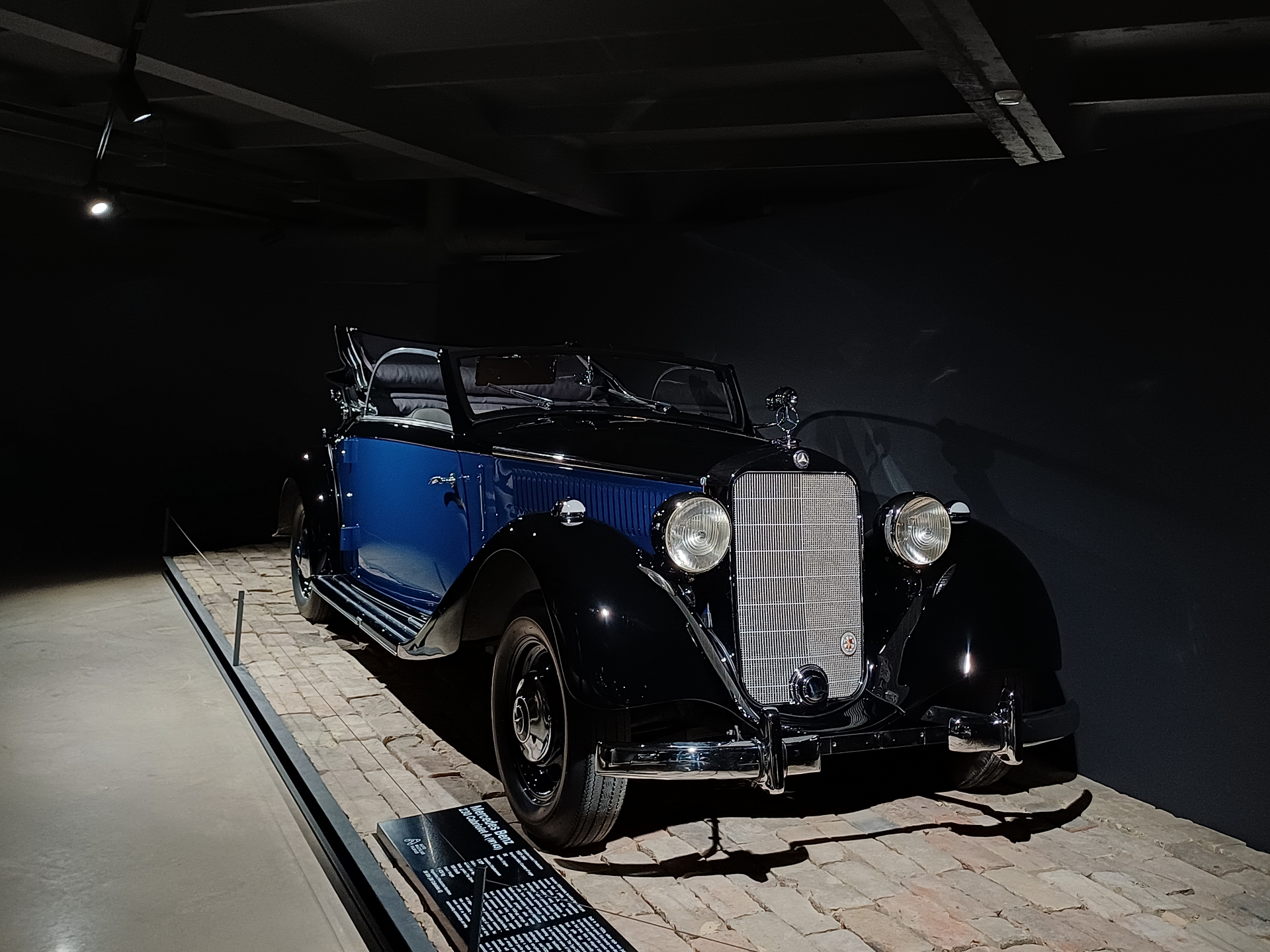 Mercedes-Benz 230 Cabriolet A W143