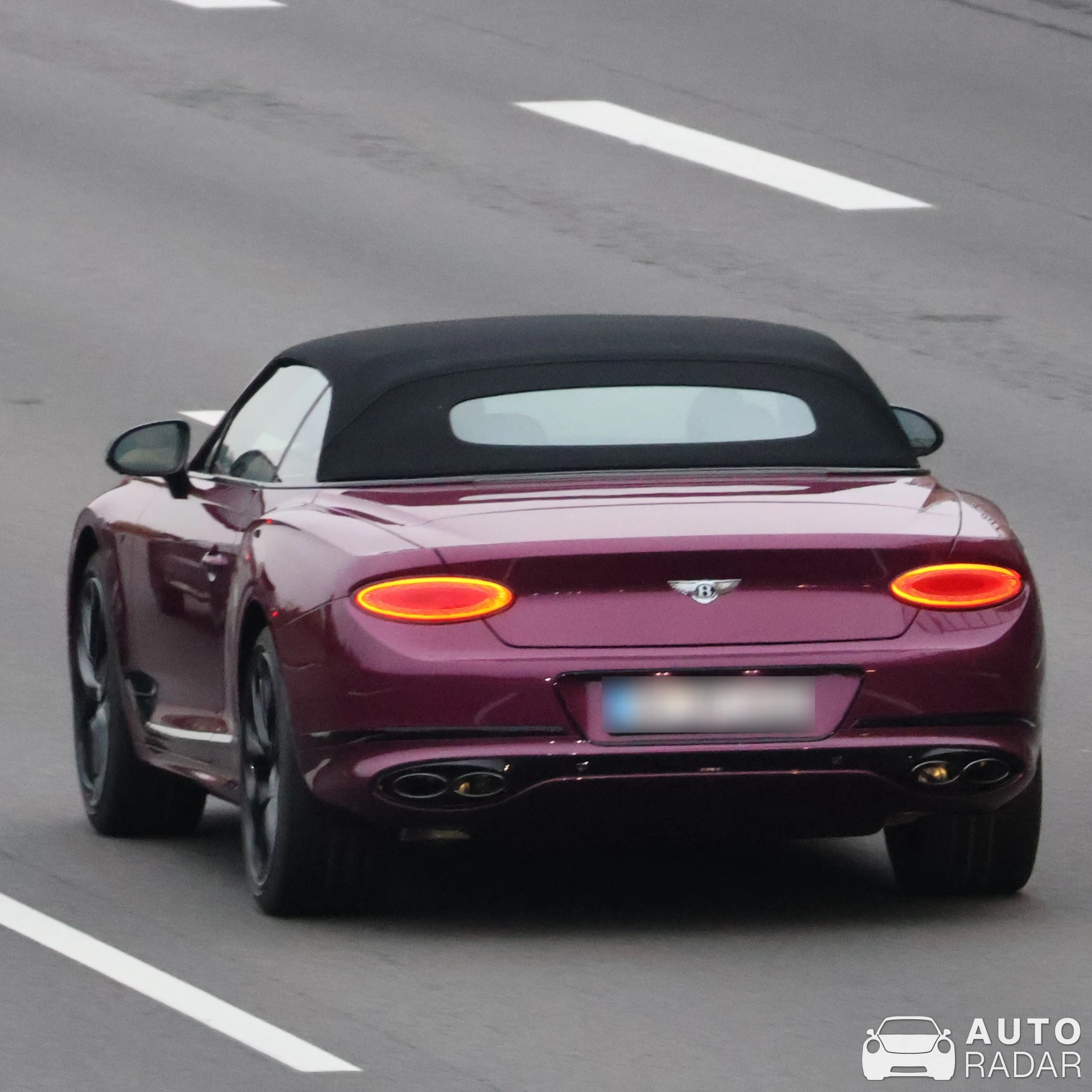 Bentley Continental GTC spotted in Köln, Germany