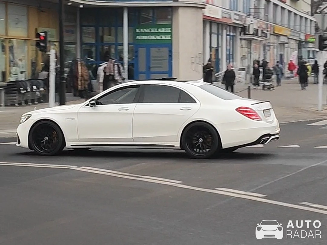 Mercedes-AMG S 63 V222 spotted in Włocławek, Poland