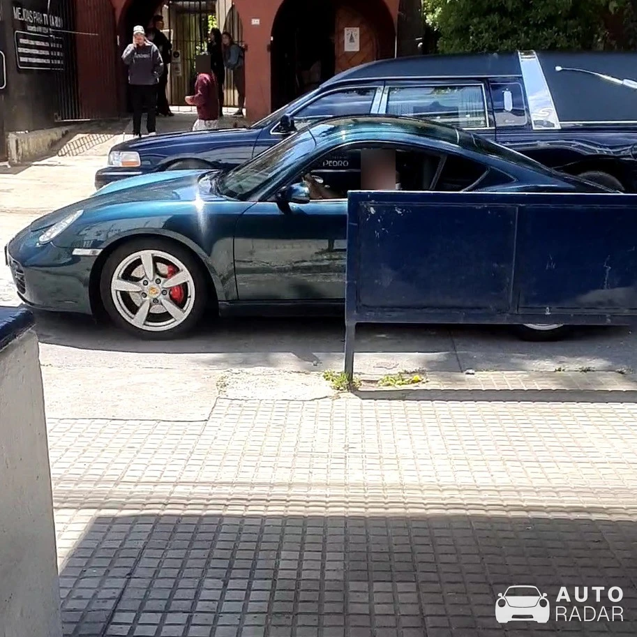 Porsche 987 Cayman S spotted in Concepción, Chile