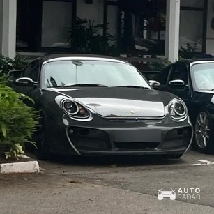 Porsche 981 Cayman spotted in Singapore, Singapore