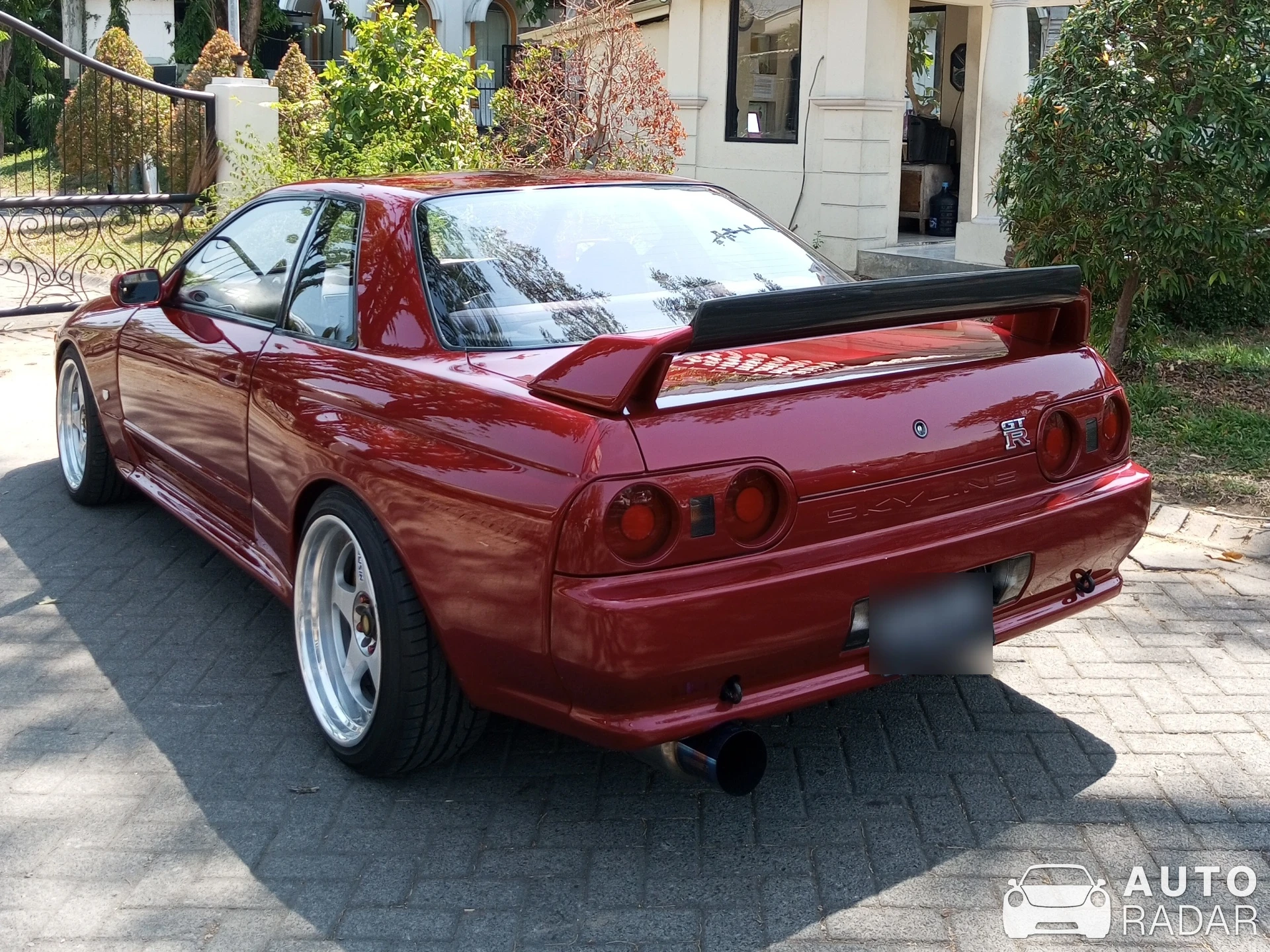 Nissan Skyline R32 spotted in Surabaya, Indonesia