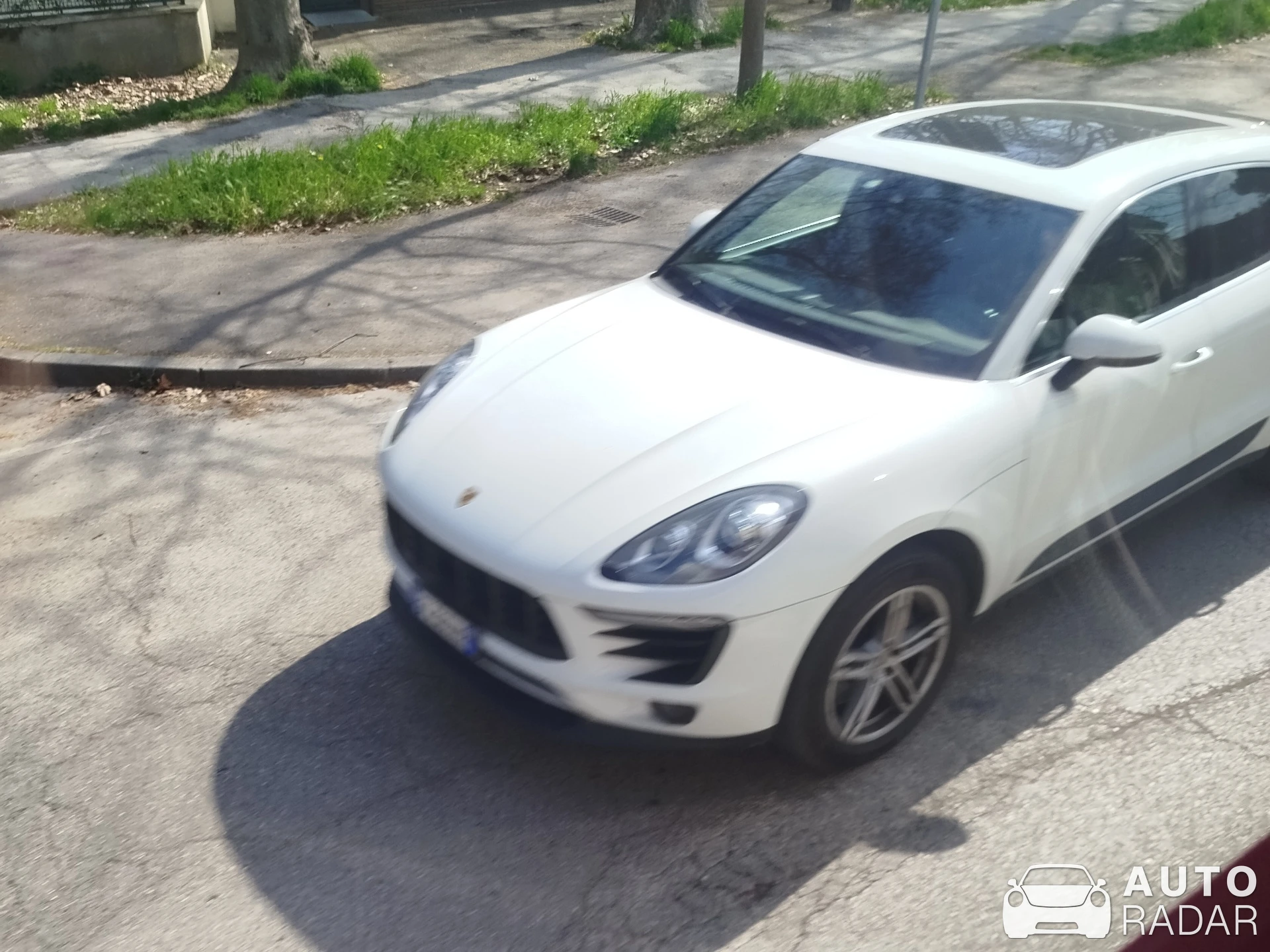 Porsche Macan spotted in Forlì