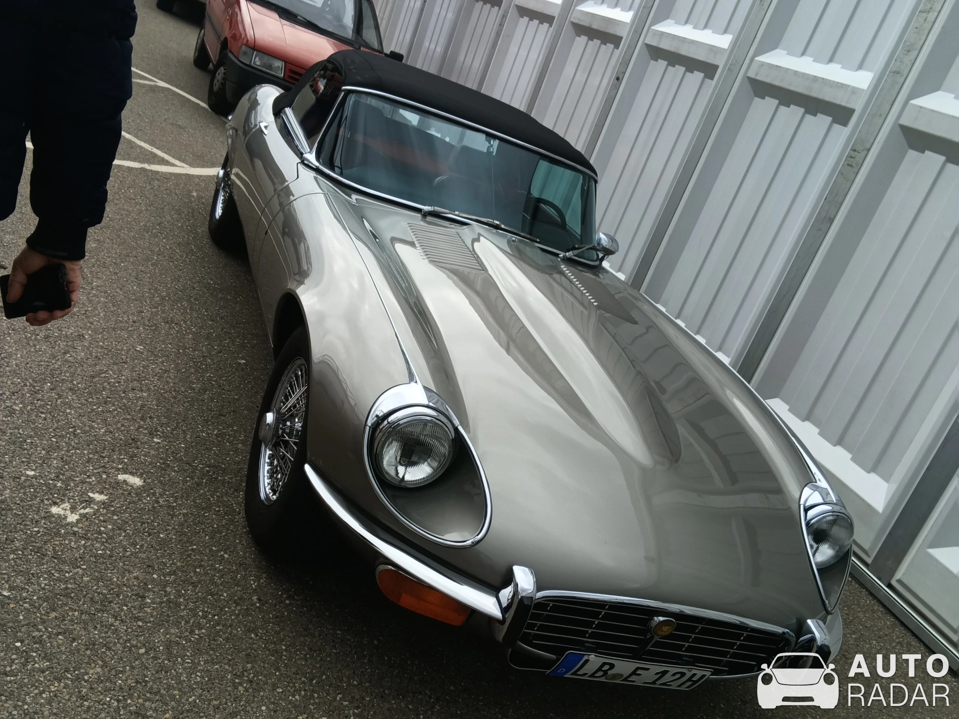 Jaguar E-Type Series 3 V-12 Roadster spotted in Filderstadt