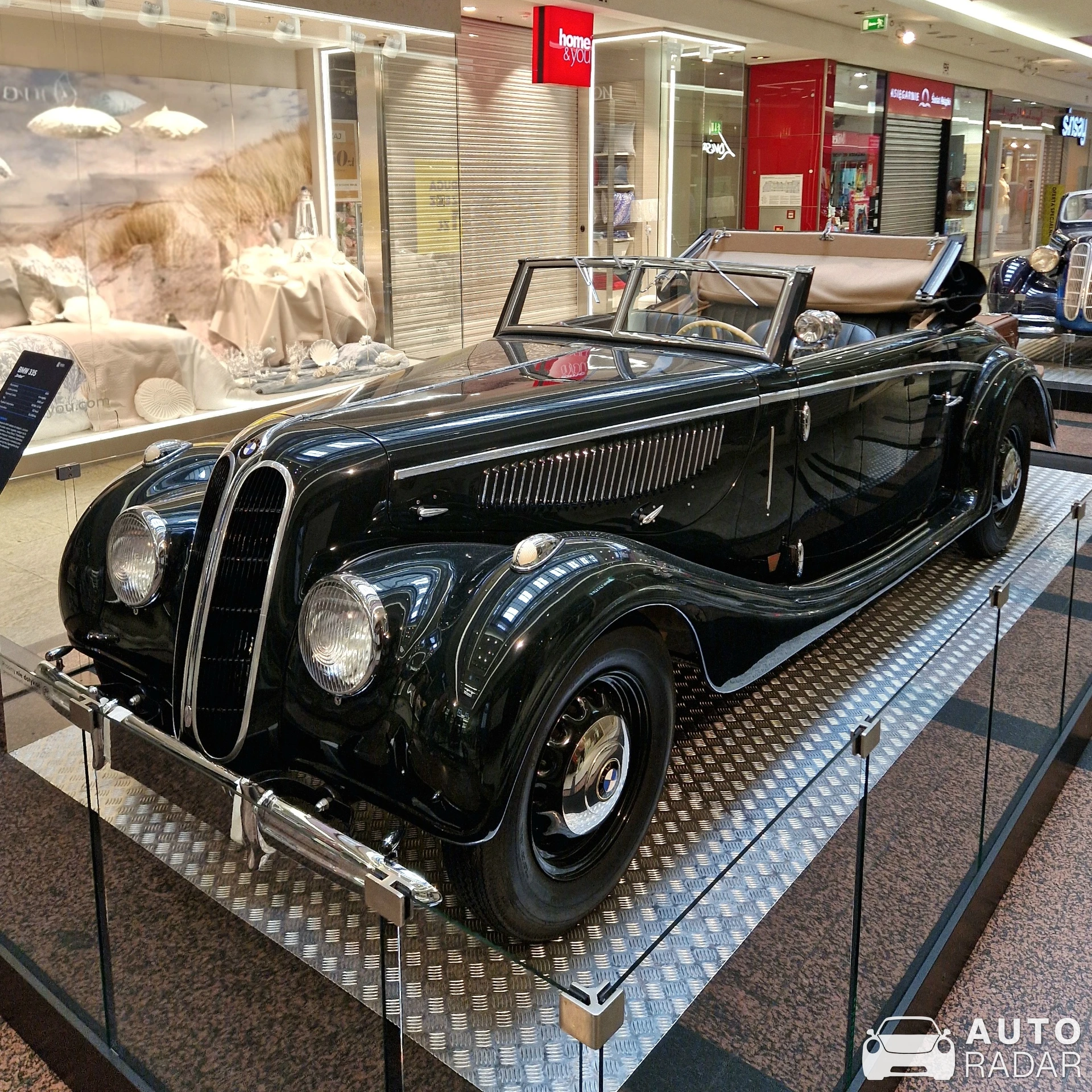 BMW 327 spotted in Kraków