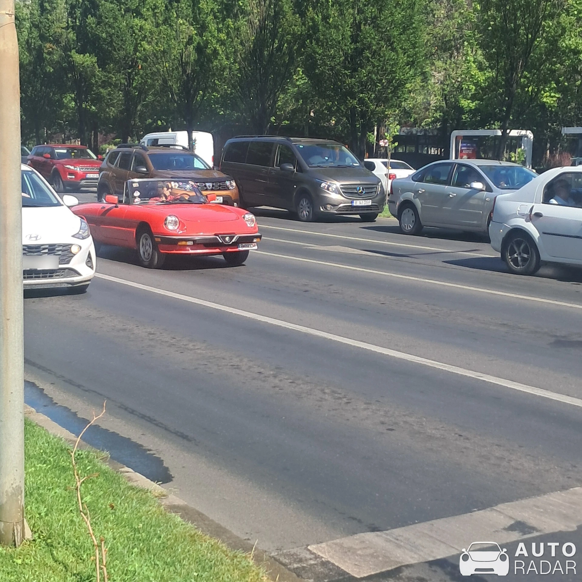 Alfa Romeo Spider 1.8 TBi spotted in Bucharest