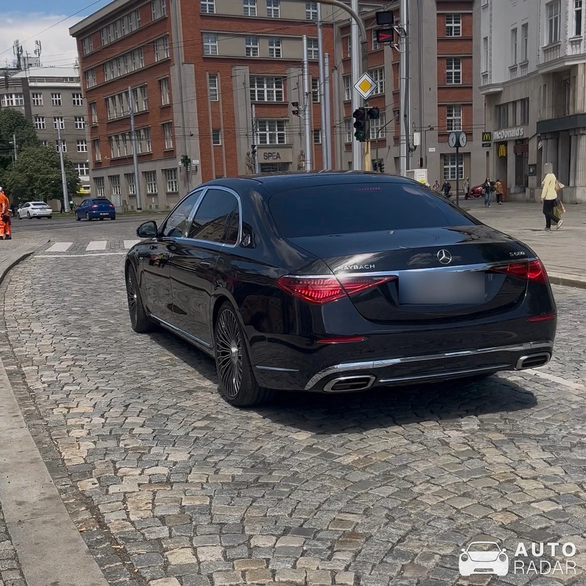 Maybach 62 S Zeppelin 2011 spotted