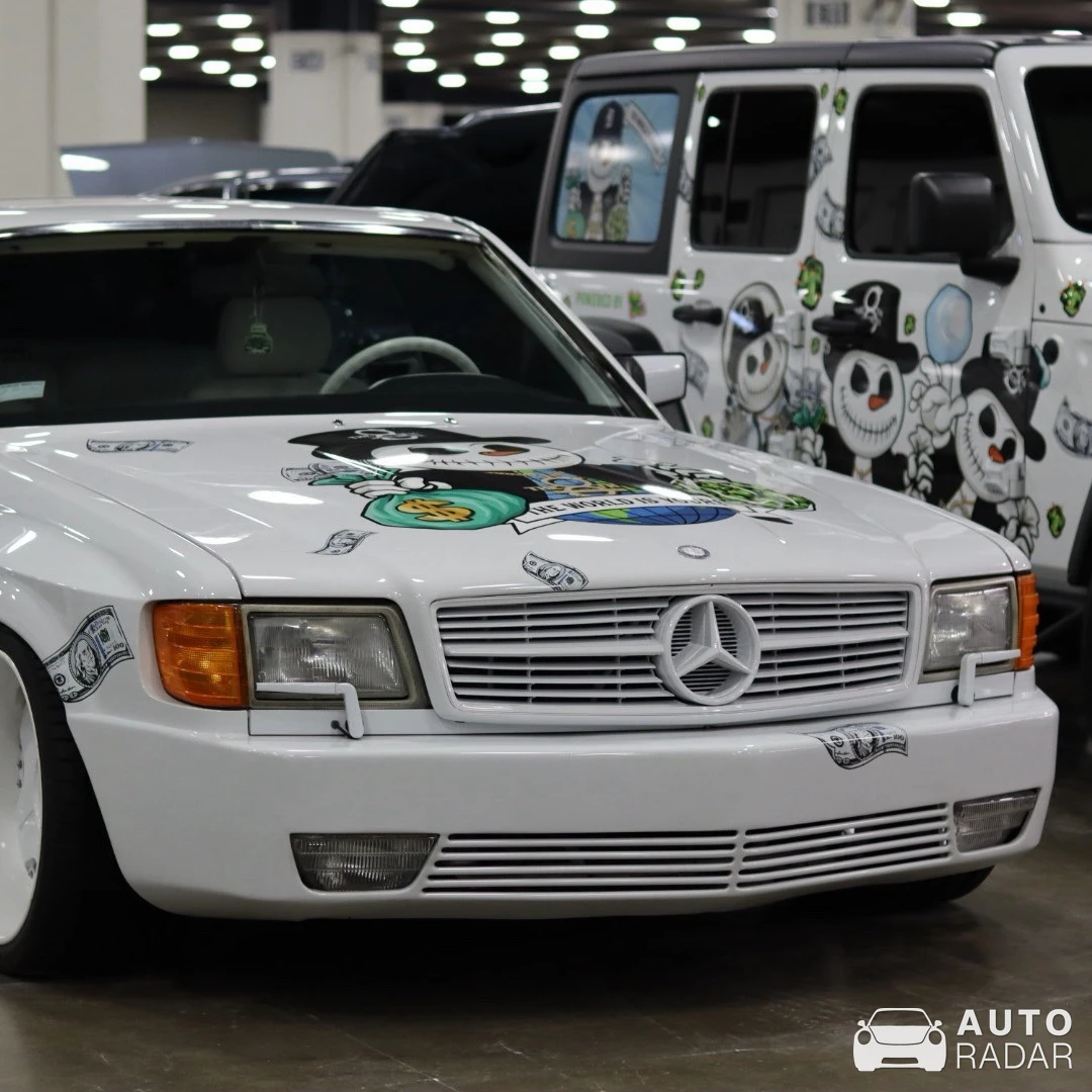 Mercedes-Benz 560 SEC spotted in Avon Lake, United States