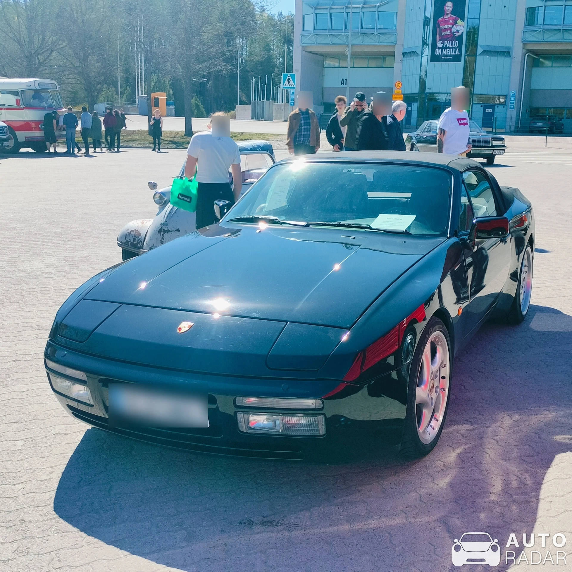 Porsche 944 Cabriolet spotted in Lahti