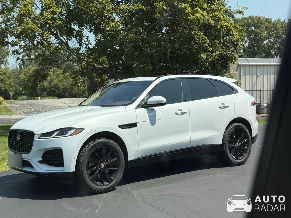 Jaguar F-PACE spotted in Green Bay