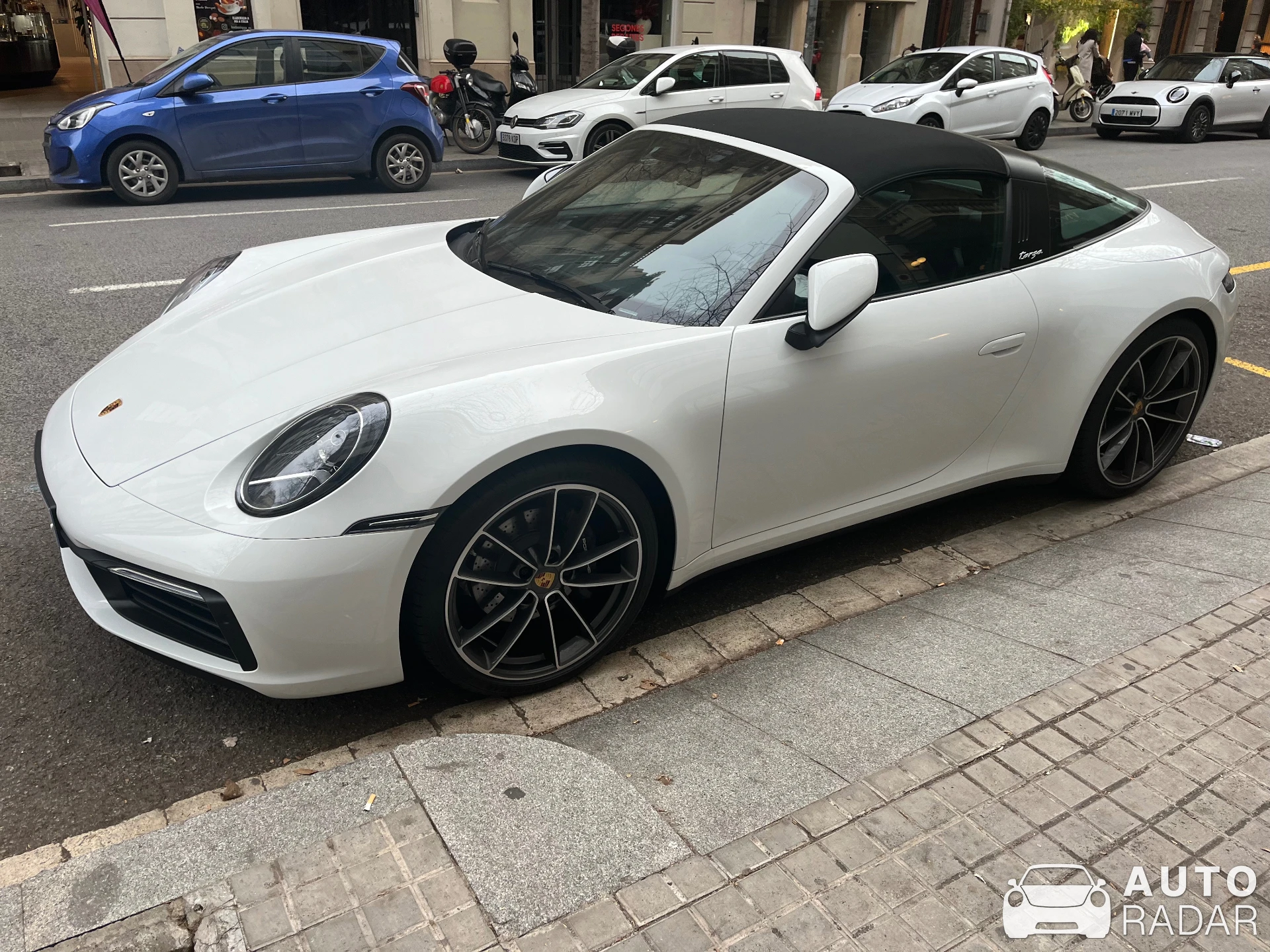 Porsche 992 Targa 4 MkI spotted in Barcelona, España