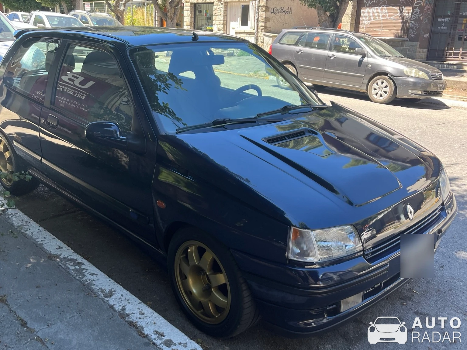 Renault Clio Williams spotted in San Carlos de Bariloche