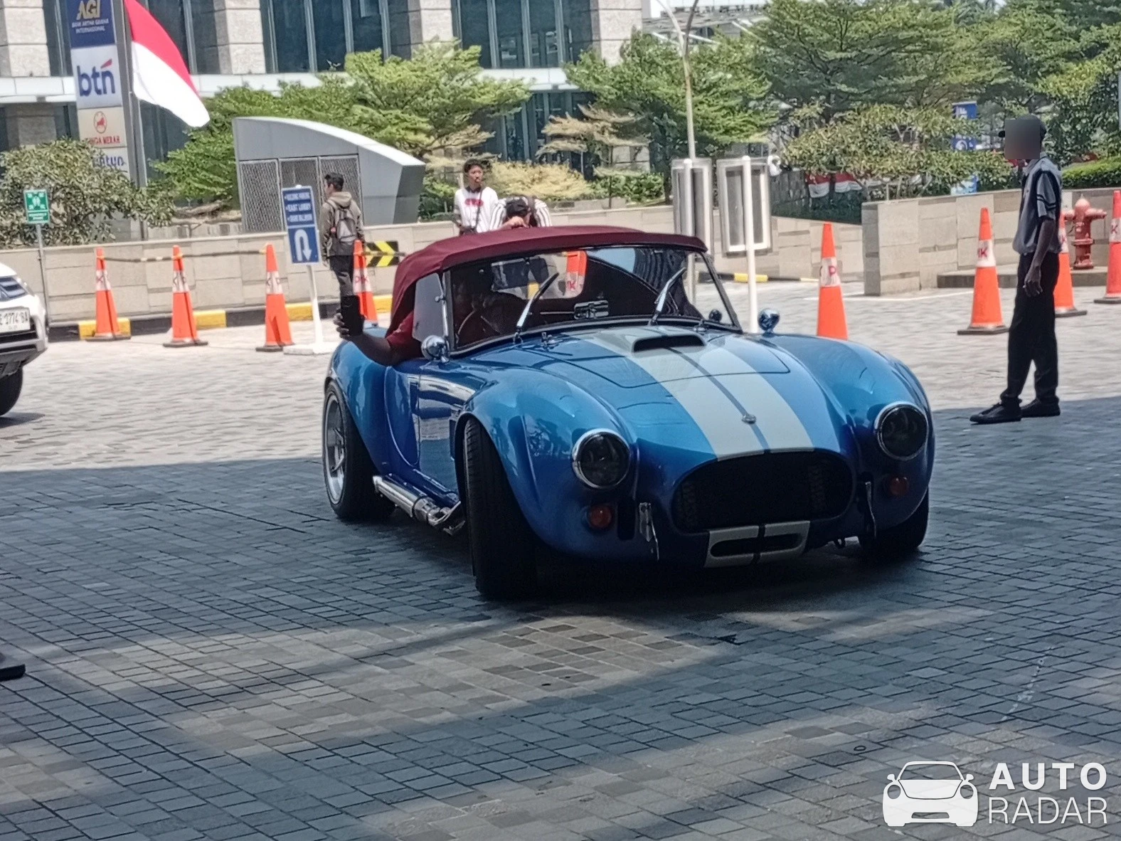 Shelby Superformance Coupé spotted in Jakarta