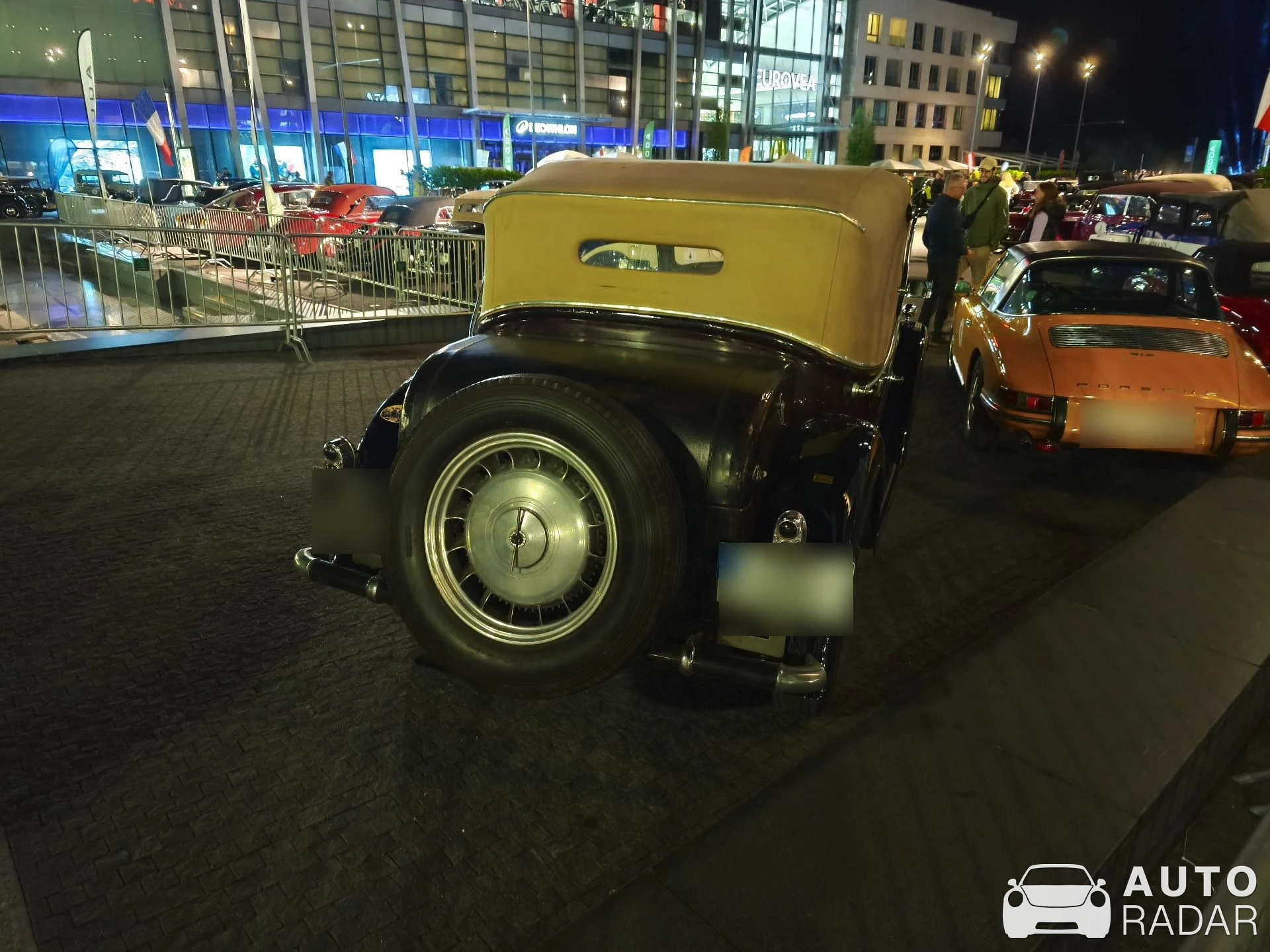 Bugatti Type 46 Cabriolet spotted