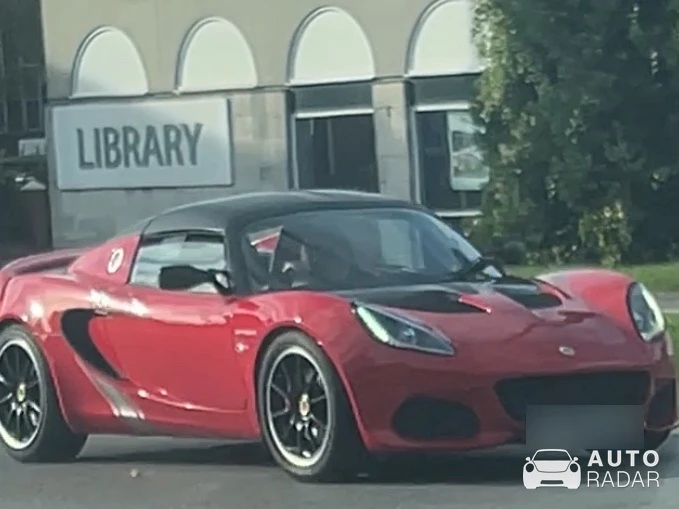 Lotus Elise S2 Sport 135 spotted in Warwickshire, United Kingdom