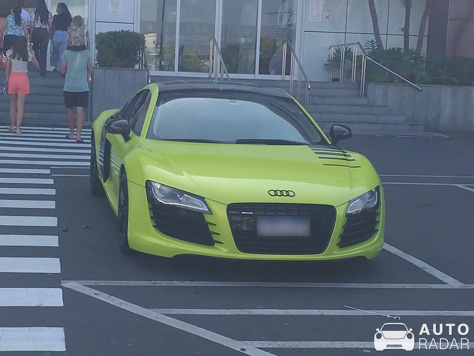 Audi R8 V10 2015 spotted in Balneário Camboriú