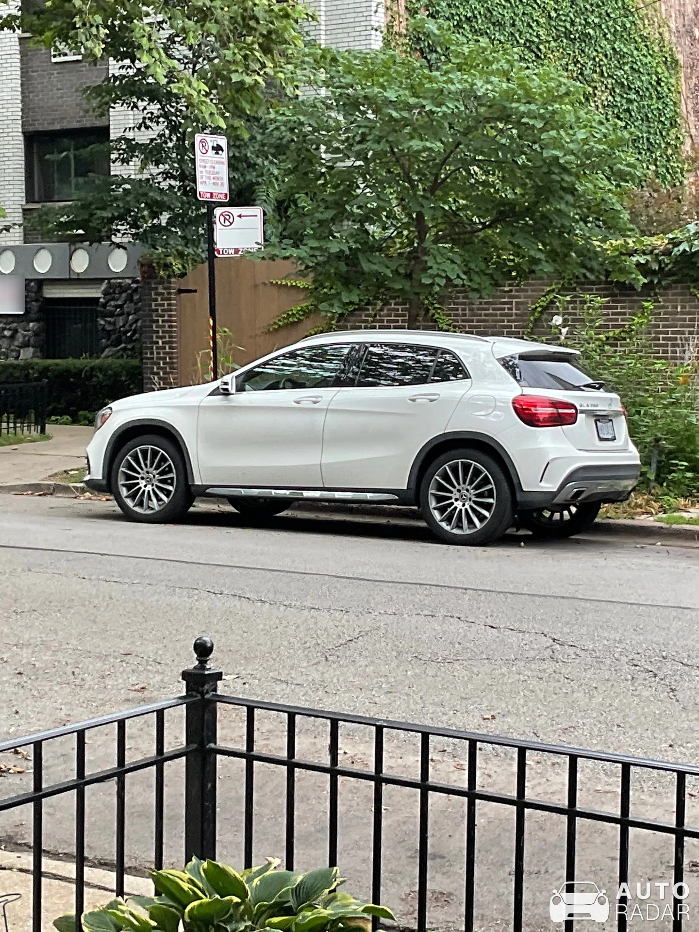 Mercedes-Benz GLA X156 spotted in Chicago
